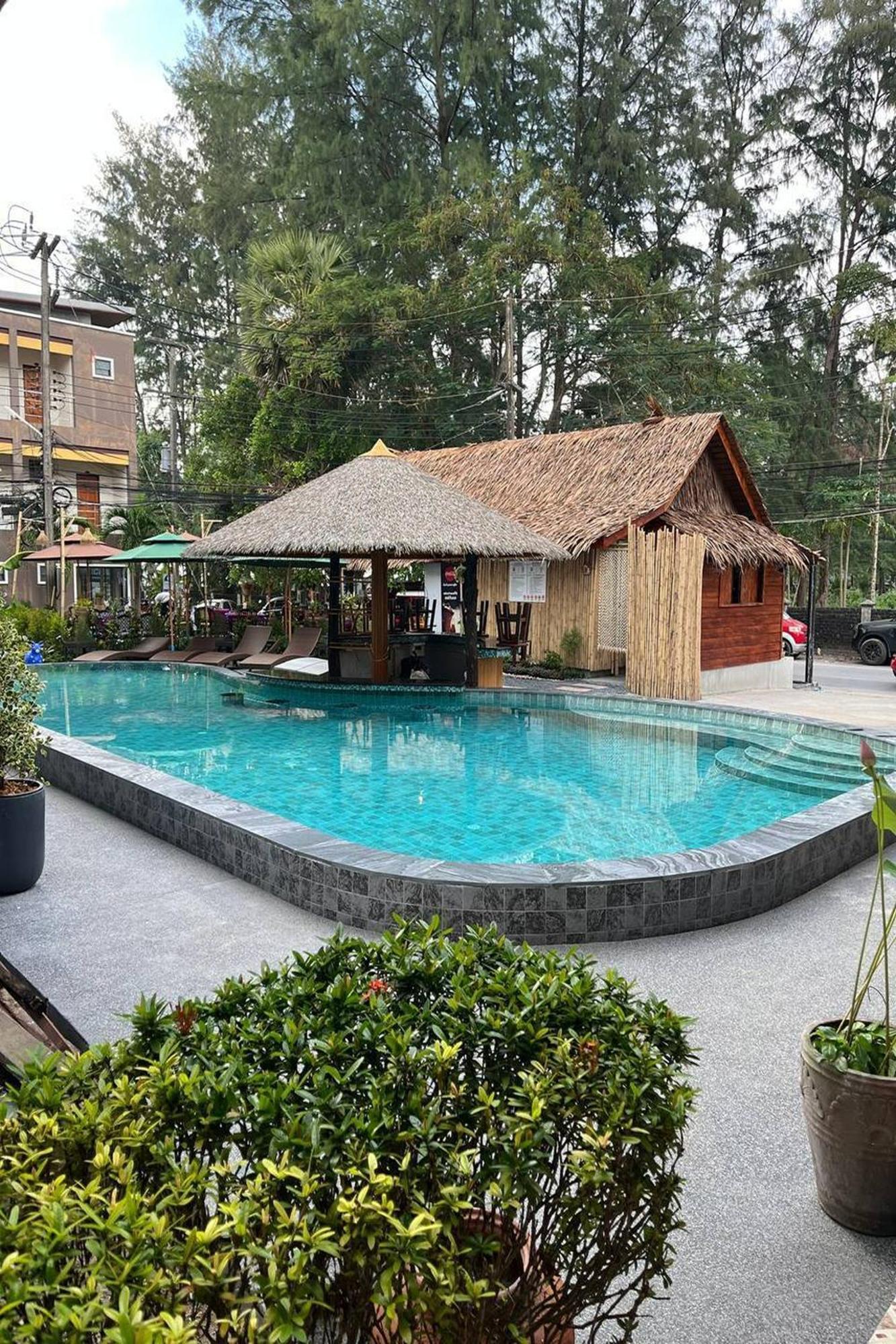Ginis Beach Resort Kamala Beach Exterior foto